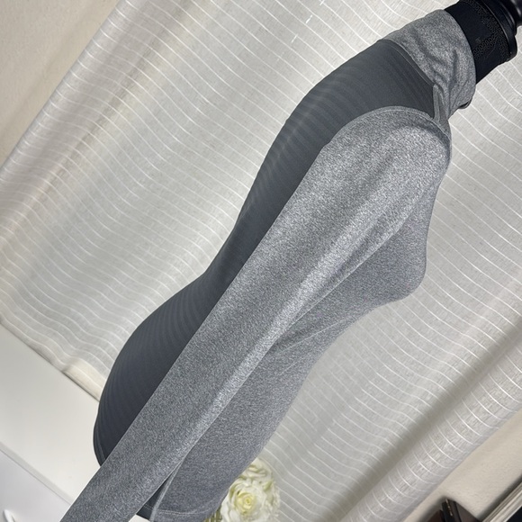 Nike Pro Dri-fit Hyperwarm 1/2 Zip Pullover Top Gray Long Sleeve Thumb, XSmall - Picture 10 of 15